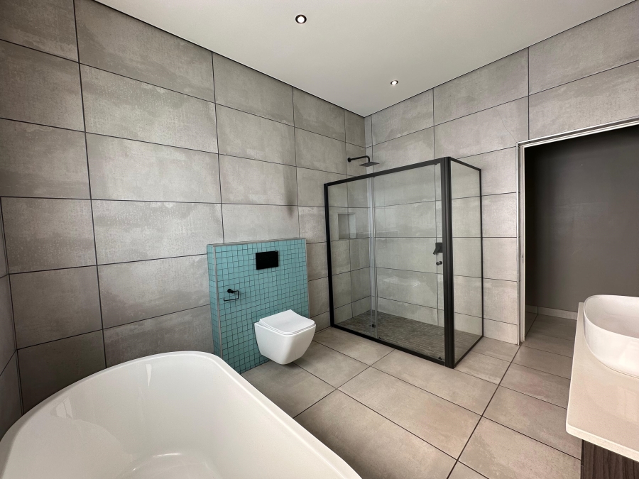 5 Bedroom Property for Sale in Leloko Lifestyle Estate North West